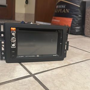 This is a dual touchscreen with the 6.2 inch  screen with Bluetooth.